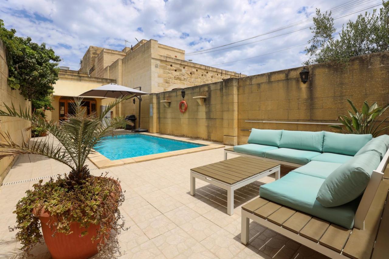 Villa Superb Maltese Farmhouse With Private Pool à Victoria Extérieur photo