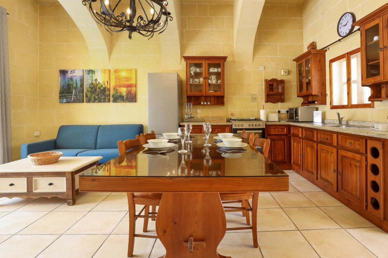 Villa Superb Maltese Farmhouse With Private Pool à Victoria Extérieur photo