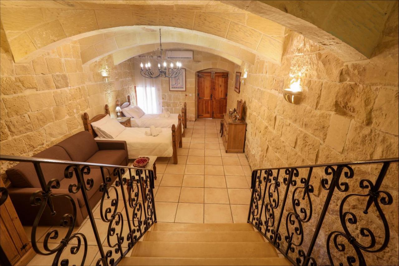Villa Superb Maltese Farmhouse With Private Pool à Victoria Extérieur photo