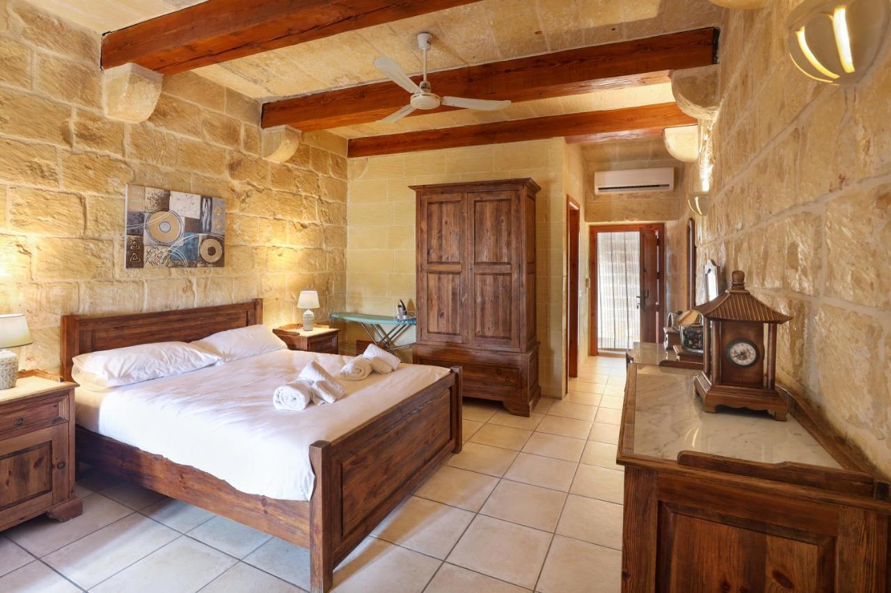 Villa Superb Maltese Farmhouse With Private Pool à Victoria Extérieur photo
