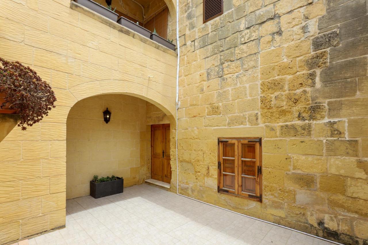Villa Superb Maltese Farmhouse With Private Pool à Victoria Extérieur photo
